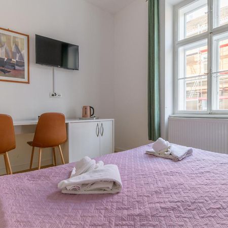 Niva Rooms & Studio Apartment 萨格勒布 外观 照片