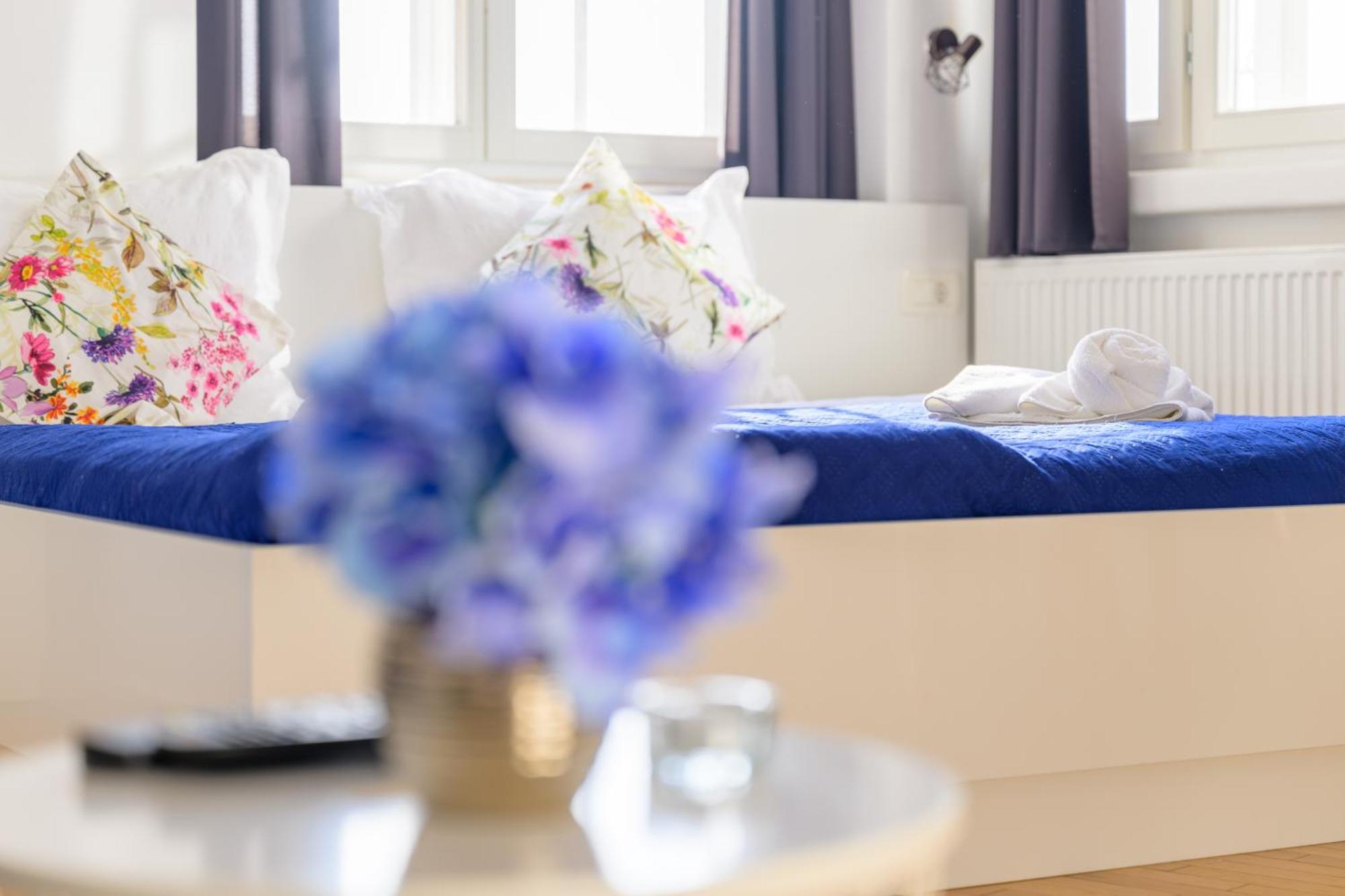Niva Rooms & Studio Apartment 萨格勒布 外观 照片