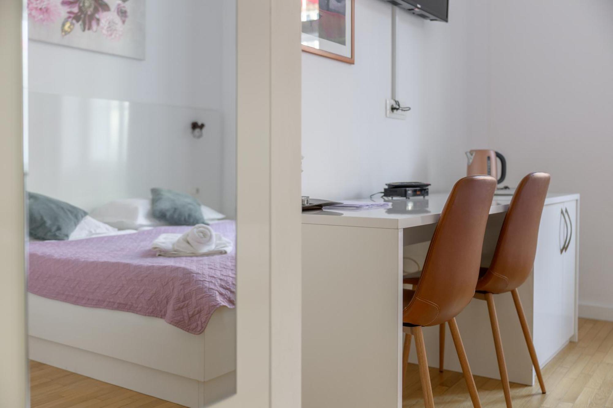 Niva Rooms & Studio Apartment 萨格勒布 外观 照片